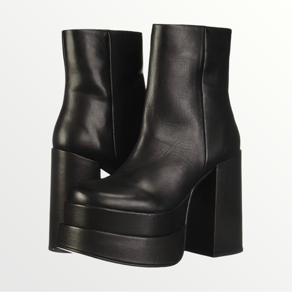 Steve Madden Shoes - Steve Madden Cobra Black Leather Sz 10
